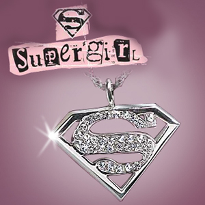 Supergirl Anh�nger, Silber mit klaren Kristallen